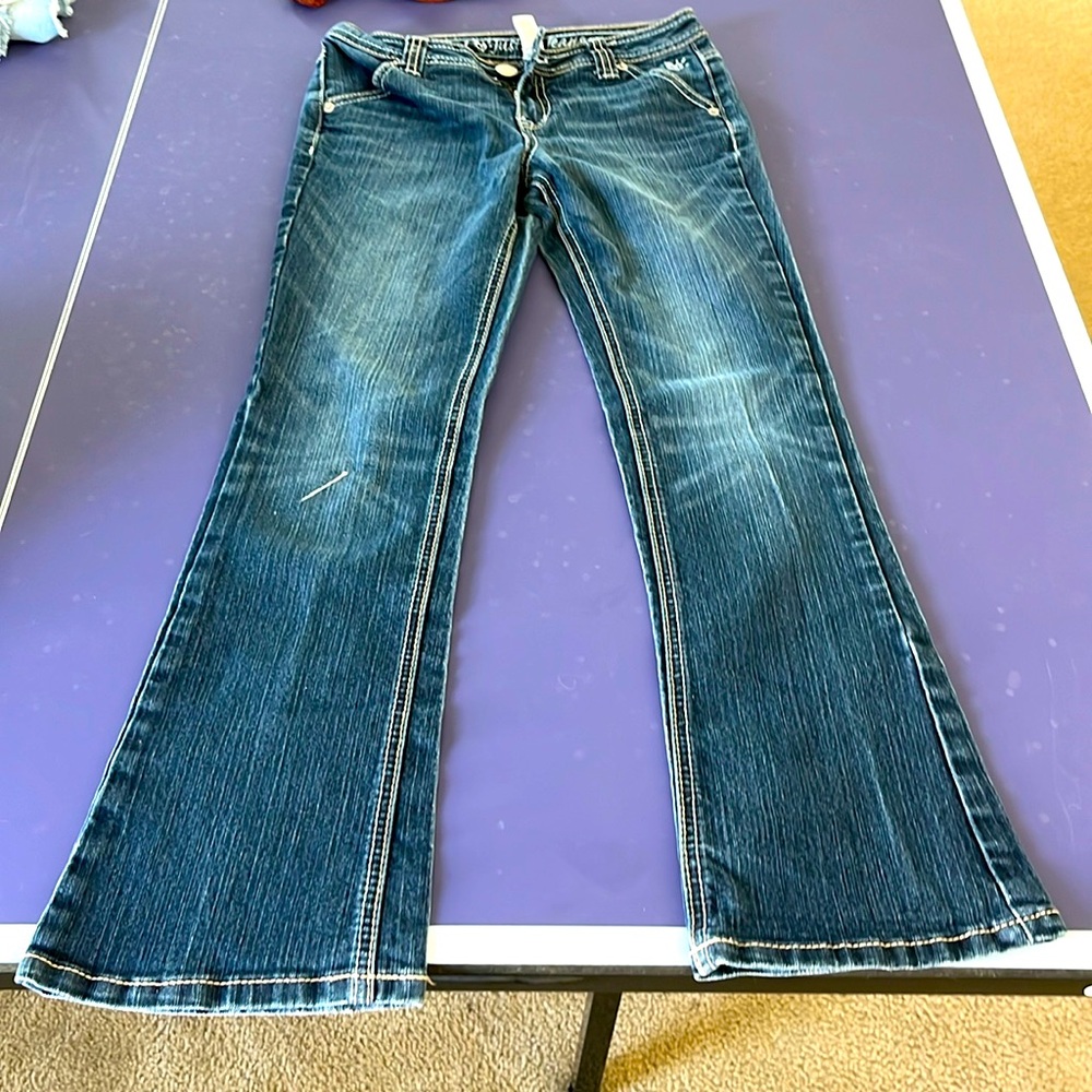 dark jeans, soft feeling, justice heart decoration